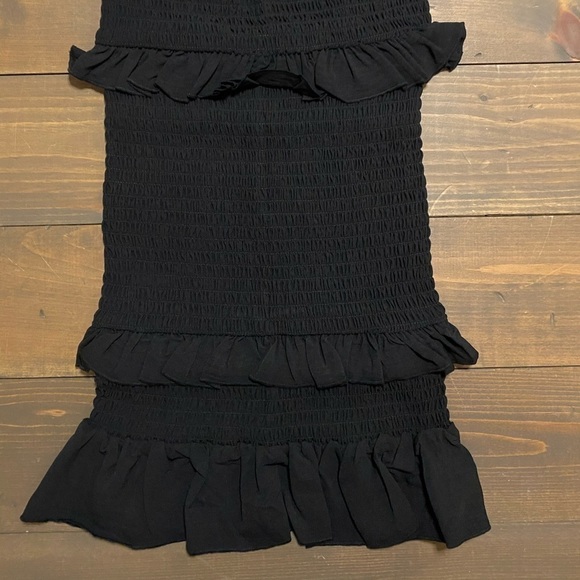 Forever 21 ruffle dress - Picture 3 of 3